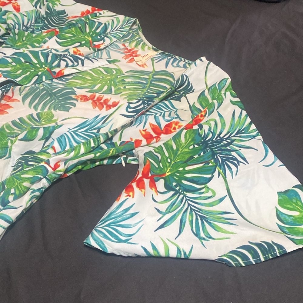FLORAL TIE FRONT ROMPER - Picture 11 of 11